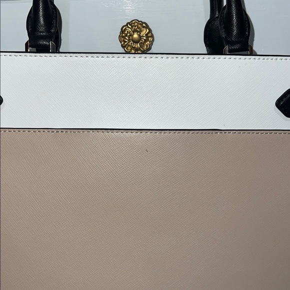 Kate Spade New York Staci Black and Cream Saffiano Leather Bag With Strap - Picture 4 of 6